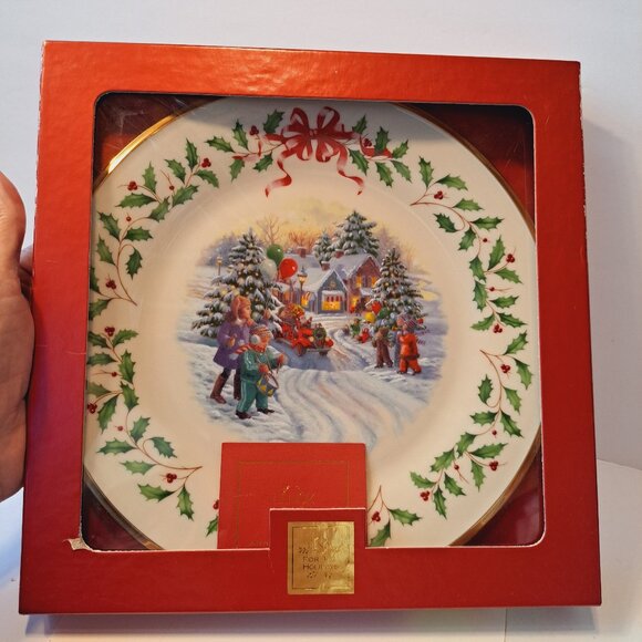 Lenox Annual Holiday Collector Plate - Christmas Tree 2006 - 16th in